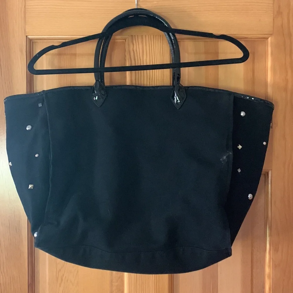 Victoria’s Secret black tote bag with metal stud detail and chain accent - Picture 5 of 8